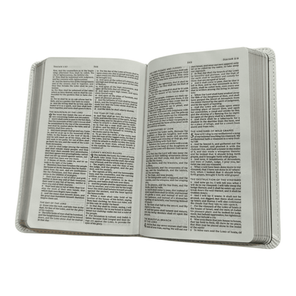 KJV Bride's Wedding Day Bible, Pink Leathersoft with Embellished Design - Elegant King James Version Holy Bible with Wedding Vows, Devotionals, and Promises for the Bride (ISBN: 9780785225836)