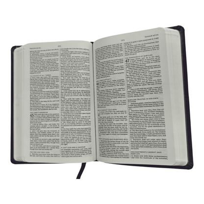 KJV Value Compact Thinline Bible, Leathersoft Black, Red Letter Edition - Affordable Portable King James Version with Study Aids (ISBN: 9780718098032)