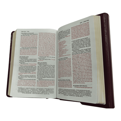 NKJV Compact Reference Bible, Leathersoft, Brown, Red Letter Edition, Comfort Print: Compact, Easy-to-Carry Bible for Everyday Use